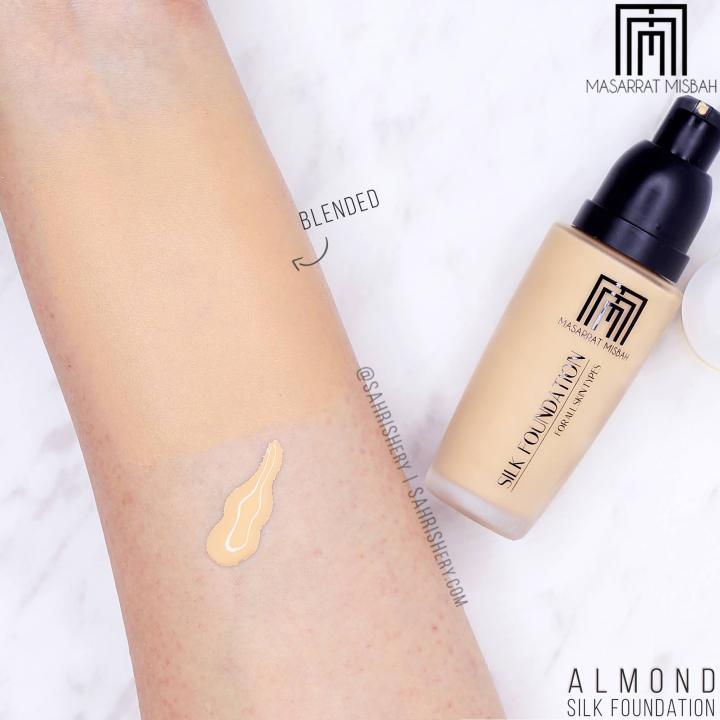 Musarrat%20Misbah%20Silk%20Foundation%20%20Long%20Lasting,%20Lightweight%20&%20Full%20Coverage%20Foundation%20Flawless%20Finish%20for%20All%20Skin%20Types%20-%20Image%205