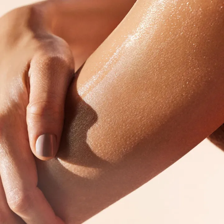 (Pack%202)%20WBM%20Belux%20Body%20Wash%20For%20Women%20-%20400ml%20%7C%20Nourishing%20and%20Refreshing%20Body%20Wash%20Shower%20gel%20-%20Image%206