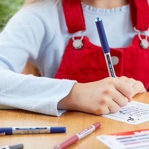 Uni-ball%20Eye%20Micro%200.5mm%20Rollerball%20pen%20-%20Uniball%20Eye%20Micro%20-%20Uniball%20UB-150%20-%20Uniball%20pen%20-%20Roller%20ball%20pen%20-%20Ballpoint%20Pen%20-%20Image%202