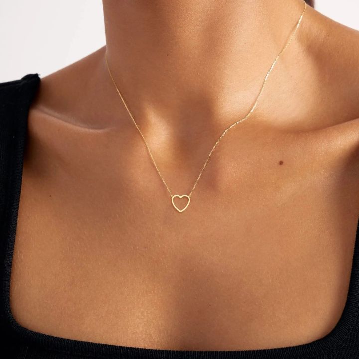 %E3%80%90Hengli%20jewelry%20story%E3%80%91Simple%20Luxury%20Heart%20Necklace%20Mini%20Heart%20Chocker%20Women%20Hollow%20Stainless%20Steel%20Pendant%20Necklace%20-%20Image%203