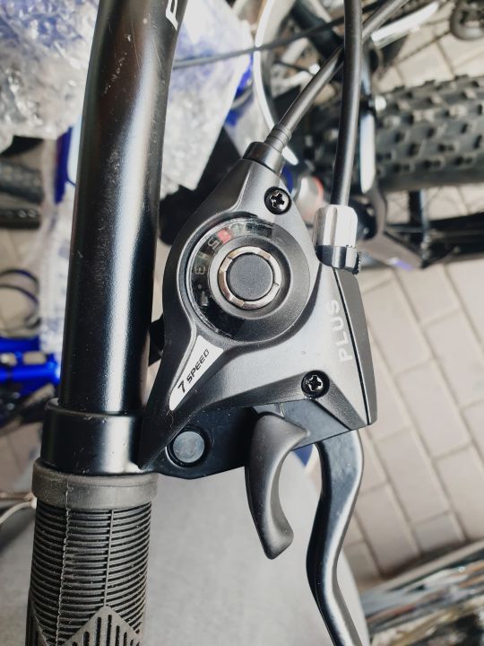 Fat%20Tyre%20Bike%20by%20PLUS%20-%20Adventure%20Redefined,%2021%20Speed,%20Shimano%20Gears,%20Front%20shock%20double%20disk%2010%20gears,%2026%20Inches,%20Aluminum%20Frame%20-%20Image%205