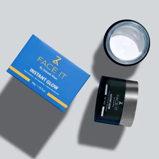 Instant%20Glow%20Cream%20with%20Licorice%20Extract%20Alpha%20Arbutin%20and%20Kojic%20Acid%20Brightening%20Moisturizer%20for%20Even%20Skin%20Tone%20and%20Radiant%20Complexion%20-%20Image%202