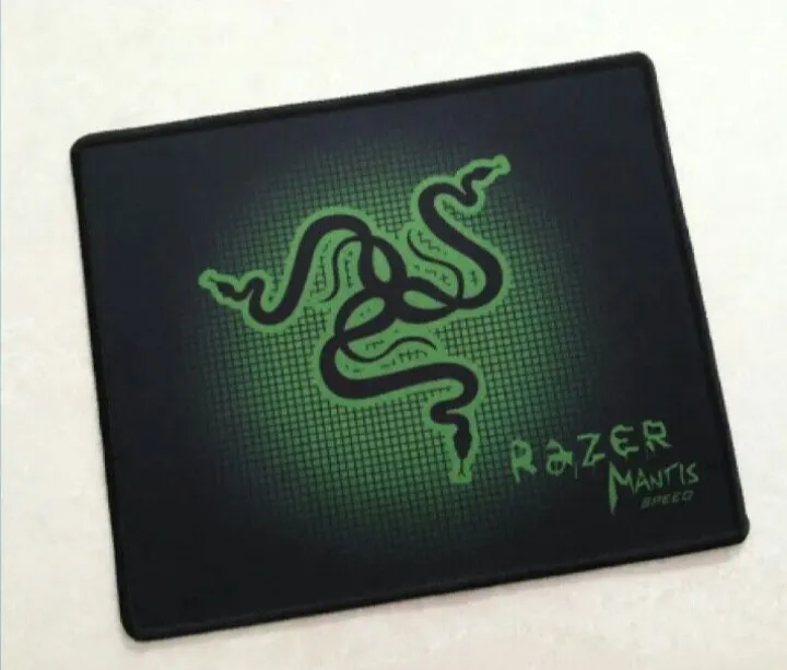 GAMING%20MOUSEPAD%20WITH%20ELEGANT%20DESIGN%20%7C%20RAZOR%20GOLIATHUS%20MOUSE%20PAD%20%7C%20COMFORTABLE%20TO%20USE%20%7C%20BEST%20FOR%20GAMING%20-%20Image%203