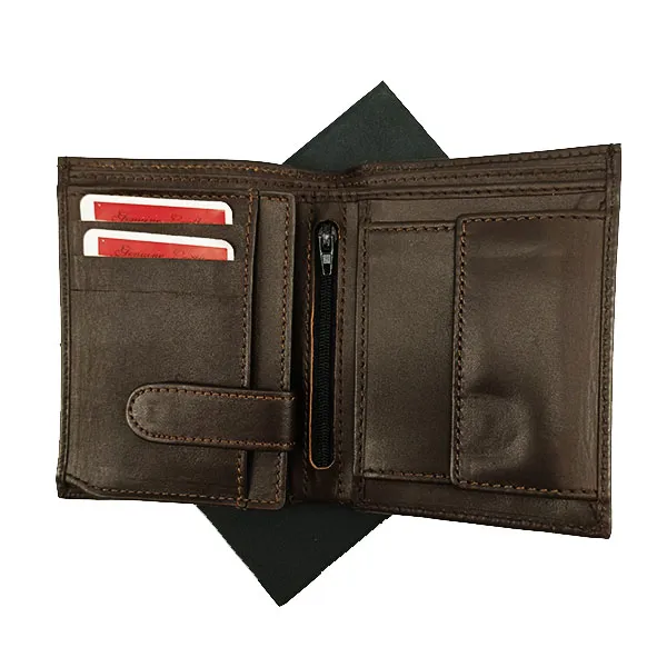 Half%20Long%20Brown%20Leather%20Wallet%20-%20Image%205