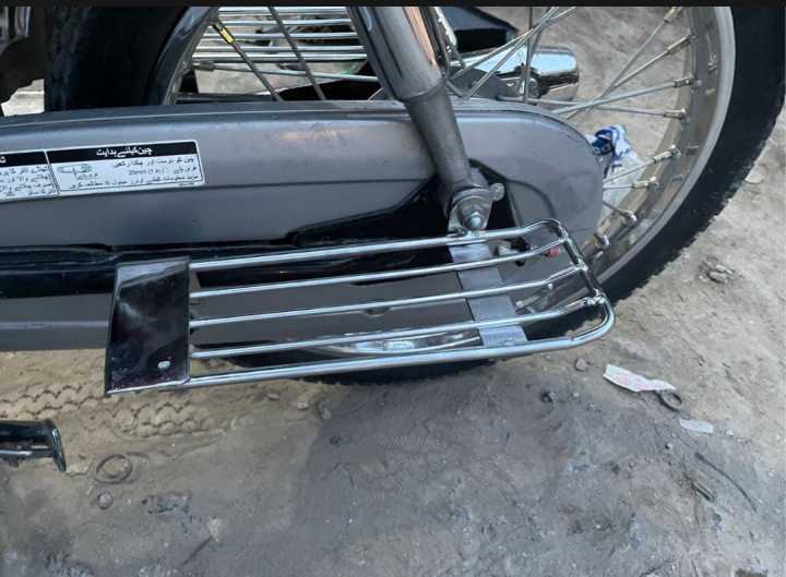 Footrest%20/%20paidan%20jali%20%20set%20%20for%20all%2070cc%20%20bike%20%20foot%20rest%20-%20Image%205