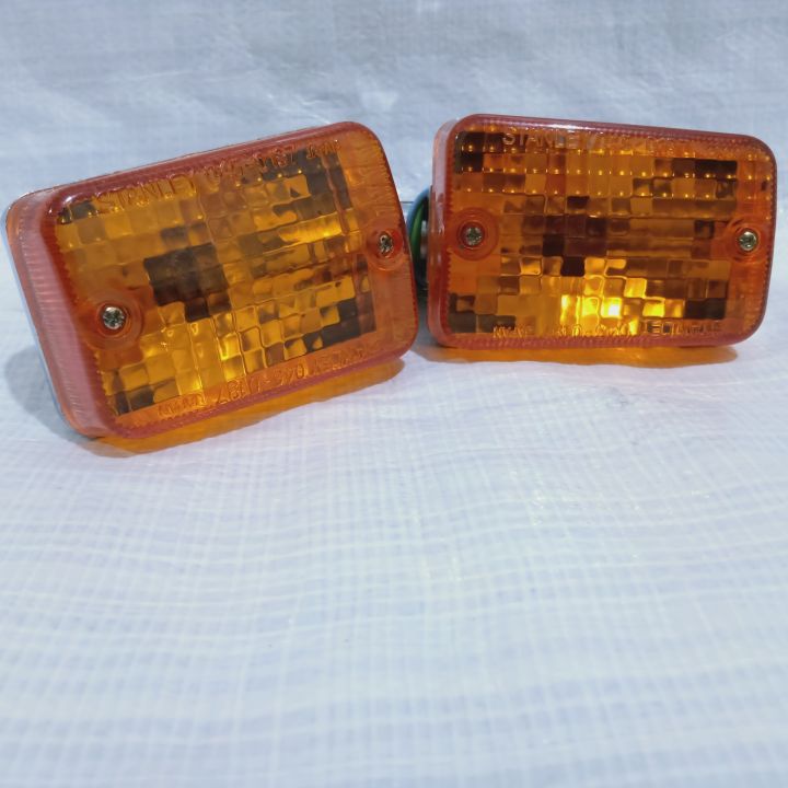 INDICATOR HONDA CD70 AND HONDA CG125 1998 MODEL SQUARE IN PLASTIC 2PCS - FALKIN