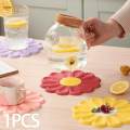 Flower Shaped Coasters for Drinks ,Silicone Mats Drinking Cup Mat Creative Pot Pan Holder Non Slip Table Placemats Cup Coasters for Bar. 