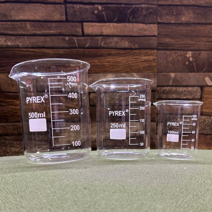 Glass Beaker set of 100ml, 250ml, 500ml Pyrex, Low Form Griffin, Borosilicate 3.3 Glass, marking Scale, Graduated. Glass Beaker High Quality, Laboratory use