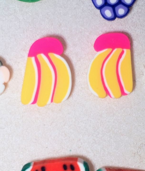 Cute%20Cartoon%20&%20Fruit%20Stud%20Earrings%20Set%20for%20Kid%20Girls%20%E2%80%93%206,%2012%20Pairs%20of%20Plastic%20Fun%20&%20Colorful%20Ear%20Studs%20-%20Image%202