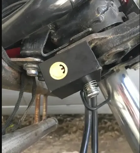 Universal%20Hard%20Steel%20Black%20Color%20Bike%20Handel%20Lock,%20100%25%20Secure,%20Lohori%20Locks%20Perfectly%20Fits%20No%20More%20Theft,%20Push%20Lock%20Antitheft%20Properties%20(No%20Need%20Welding)%202%20Screw%20-%20Image%204