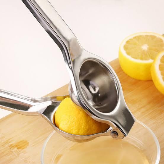 Lemon%20Squeezer%20Stainless%20Steel%20-%20Sturdy%20Manual%20Citrus%20Juicer,%20Premium%20Quality%20Lemon%20Juicer,%20Heavy%20Duty%20Solid%20Hand%20Juicer%20-%20Image%207