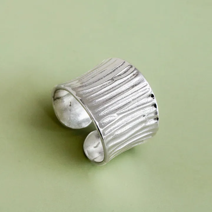 Wide%20Chunky%20Silver%20Irregular%20Concave%20Convex%20Tin%20Foil%20Paper%20Rings%20Engagement%20Ring%20For%20Women%20Men%20-%20Image%202