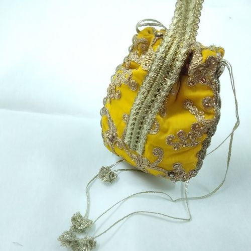 Traditional%20Hand%20potli%20fancy%20embroidery%20%20bridal%20clutch%20bag%20for%20wedding%20best%20gift%20for%20women/Pouch%20style%20drawstring%20bag%20-%20Image%203