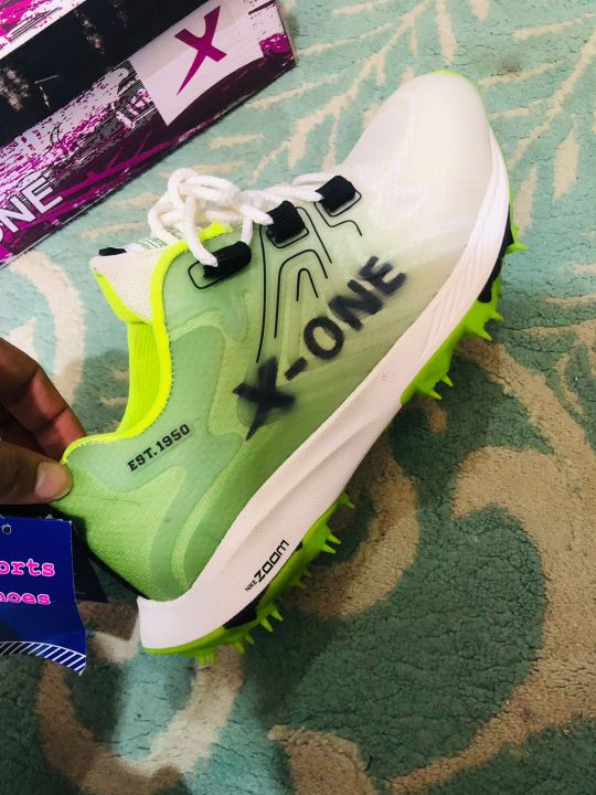 High-Quality%20Performance%20Shoes%20with%20Soulful%20Spikes%20-%20Image%202