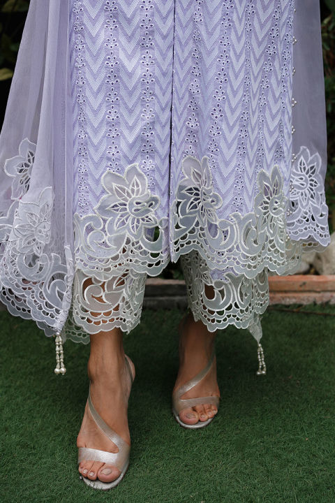 Cutwork%20Embroidered%20Lace%20-%20White%20-%20Image%203