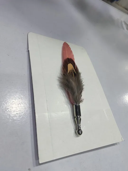 Colorful%20Feather%20Brooch%20Lapel%20Pin%20Handmade%20Men%20Women%20Novelty%20Brooches%20Lapel%20Pins%20Dress%20Suit%20Accessory%20Gift%20-%20Image%204
