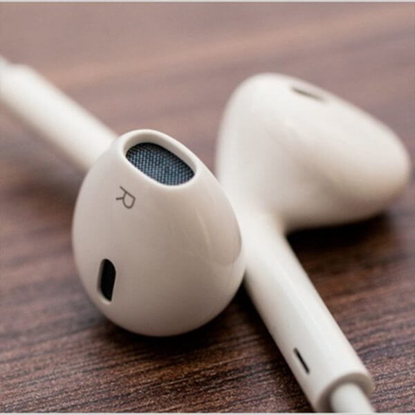 Lightening%20connector%20Handsfree%20Earphone%20Wired%20Headphones%20Headset%20Compatible%20with%20%207,%207plus,%208,%20S%20E%20Wired%20Lightning%20earphones%20for%20%207%208%208P%20X%20XR%20XS%20Max%20HiFi%20sound%20In-Ear%20Stereo%20Earbuds%20with%20Microphone%20Bluetoooth%20Hands%20Free%20-%20Image%205