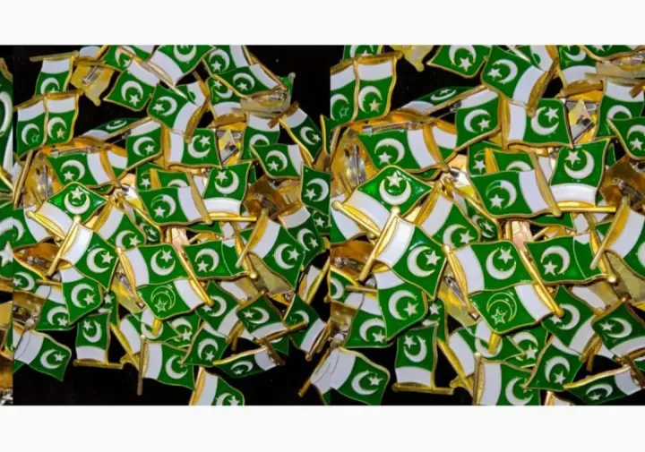 Pakistan%20Flag%20Metal%20Badge%20100%20pieces%20%7C%20Lapel%20Pin%20%7C%20Badge%20For%20Pakistani%20%7C%2014%20August%20Badge%20-%20Image%203