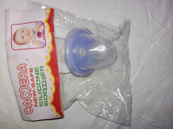 Camera%20Soother%20-%20Pacifier%20-%20Soother%20with%20Cap%20-%20-%20Image%204