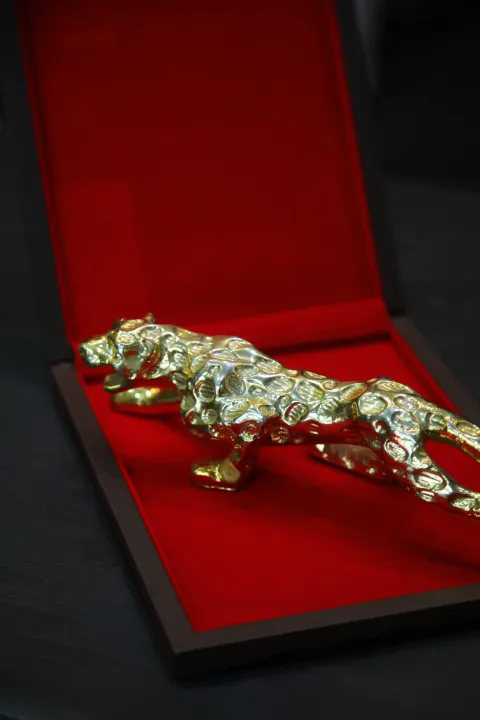 Golden%20Leopard%20For%20Car%20Dash%20board%20-%20Image%202