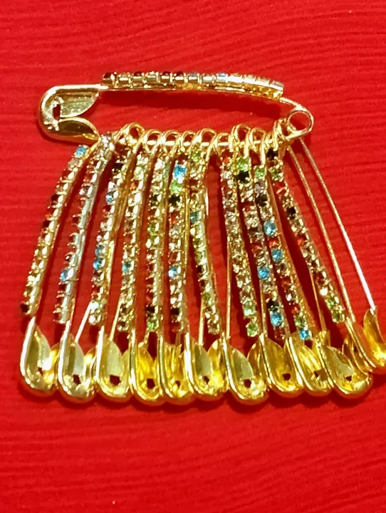 Crystal%20Hijab%20Pins%20%E2%80%93%20Set%20of%206%20Fancy%20Safety%20Pins%20with%20Rhinestones%20-%20Image%203