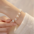 Elegant Cat's Paw Pearl Beaded Bracelet for Girls & Women Fashion Jewelry Cute Charm Bracelet. 