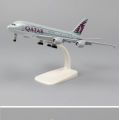 Qatar Airways A380 Metal 20 cm Aircraft model scal 1:400  with wheels and stand Airline Model for office diecost aircraft model  decoration. 