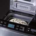 Lakeland Bread Maker Plus With Built-in Detachable Scales Model 17892. 