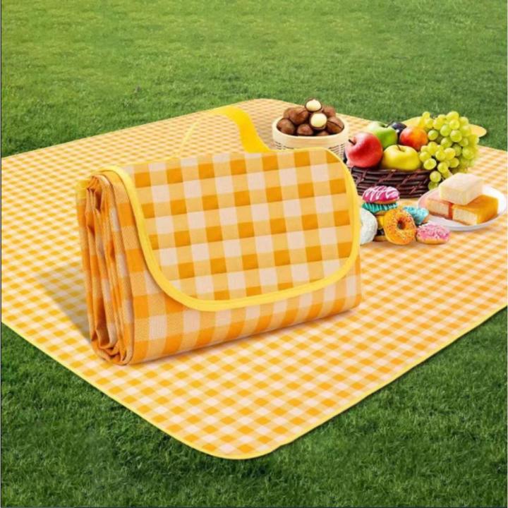 Checkered Picnic Blanket 2x2M Foldable Portable Picnic Mat