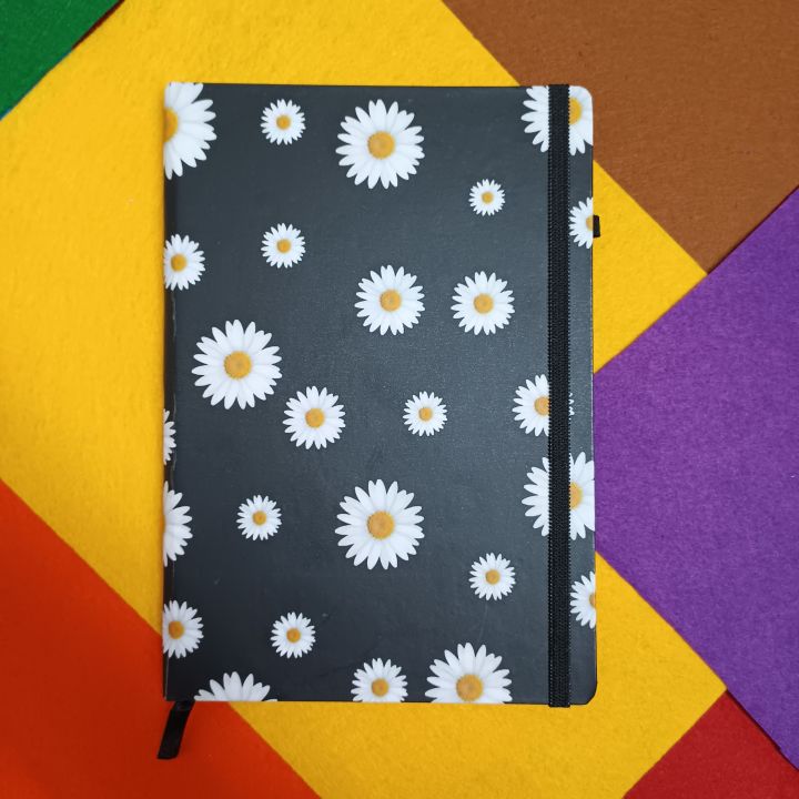 MyKitab%20-%20Printed%20Diary%20-%20Black%20Daisy%20-%20Image%203