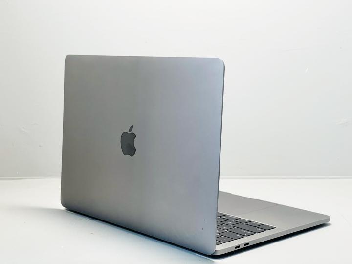 Apple%20MacBook%20Pro%202020%20M1%20(A2338)%20-%2013.3"%20Retina%20Display%20-%20Apple%20M1%20Processor%20-%2016GB%20RAM%20-%20(256GB%20SSD%20TO%20512GB%20SSD)%20-%20Touch%20Bar%20-%20Touch%20ID%20-%20With%20Copy%20Box%20-%20Daraz%20Like%20New%20-%20RAPPLE%20STORE%20-%20Image%206