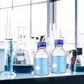 Reagent bottle Pyrex 500ml (media bottle), Sealed bottle, Glass Laboratory Sample Bottle, Difference various sizes Available, High Temperature Resistance Lab Transparent Blue cap Screw Bottle, Microbiology bottle, Tissue culture bottle. 