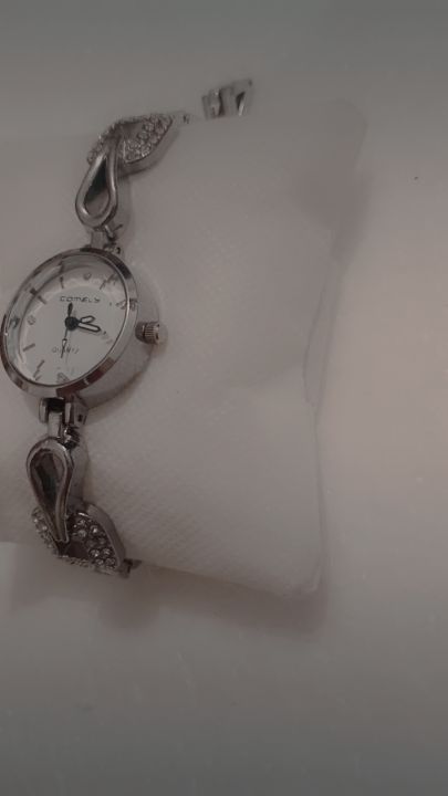 Watch%20for%20girls%7Cwoman%7Cladies%7Cgift%7CElegant%20Silver%20Bracelet%20Watch%20with%20Crystal%20Accents%20For%20girl%20and%20woman%20-%20Image%205