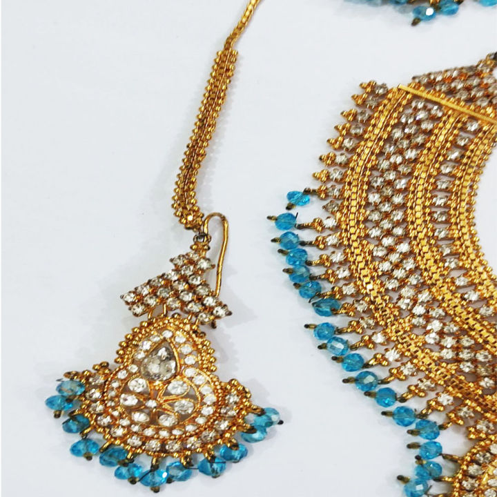 Golden%20And%20Cyan%20Color%20Alloy%20Sparkling%20Necklace%20Set%20With%20Zircon%20Stone%20%7C%20Stylish%20Complete%20Bridal%20Set%20%7C%20Gold%20Plated%20Necklace%20With%20Earring%20Tikka%20Sets%20-%20Image%206