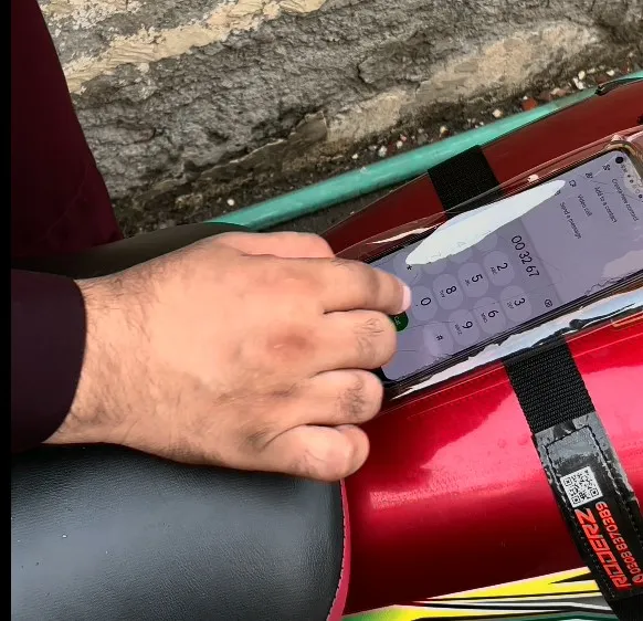 Bike%20Tanki%20Mobile%20pouch%20-%20Image%205