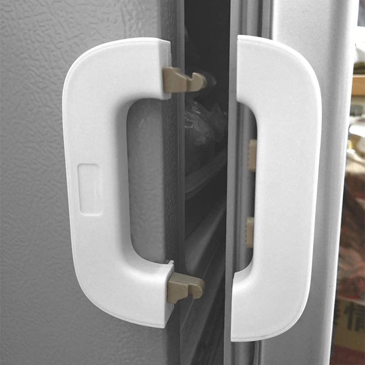 Child%20Safety%20Fridge%20Door%20Lock%20for%20Kids%20&%20Babies%20%E2%80%93%20Strong%20Adhesive%20Refrigerator%20Lock,%20Double%20Press%20Opening,%20Baby%20Proof%20Home%20Protection%20-%20Image%203
