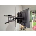 32-70 LCD LED TV Wall Mount Bracket (Tilting 15° Full Motion 180° Swivel). 