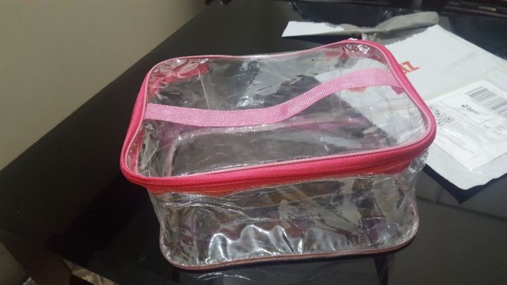 Portable%20Makeup%20%20Bag%20-%20Image%205