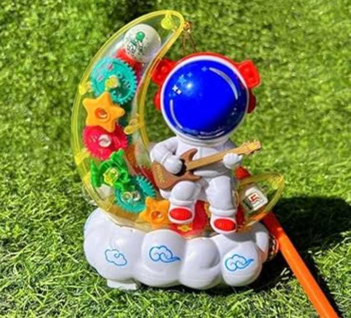 Moon%20Astronaut%20Toy%20for%20kid's%20-%20Image%204