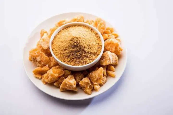 Certified%20Organic%20Desi%20Gur%20%E2%80%93%20100%25%20Unprocessed%20Chemical-Free%20Jaggery%20-%20Image%202