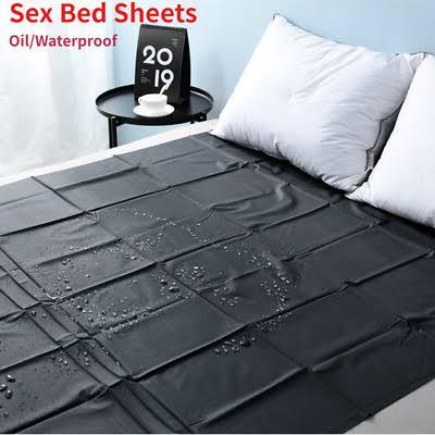 Oil/Waterproof%20Mattress%20Fitted%20Cover%20For%20Double%20Bed%20King%20Size%20(72x78%20inches)%20(6x6.5%20feet)%20Fitted%20Mattress%20Protector%20-%20Image%202