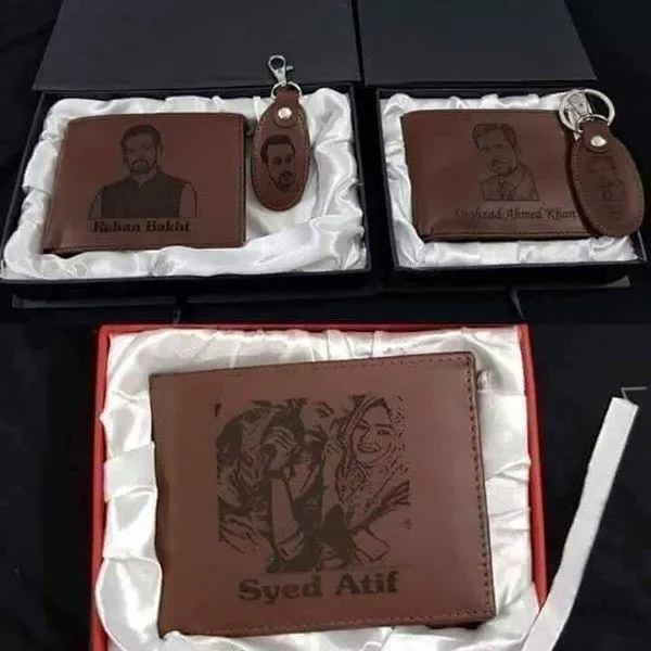 Customised%20name%20and%20picture%20engraved%20wallet%20and%20keychain%20gift%20-%20Image%203
