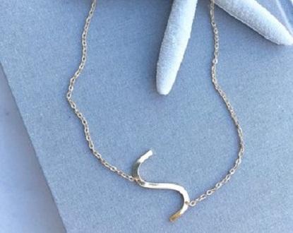 Silver%20Stainless%20%20S%20%20Alphabet%20Locket%20with%20Chain%20For%20Girls%20-%20Image%204