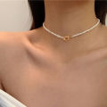 New Korean Style Pearl Flower Necklace in Special-interest design OT Buckle Clavicle Chain All-Match Small Flower Necklace choker. 