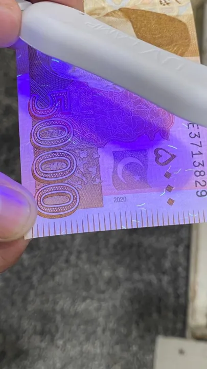 Uv%20note%20checker%20Fake%20Currency%20Detector%20Note%20Checking%20Machine%20Checker%20Machine%20light%20detection%20mini%20usb%20-%20Image%202