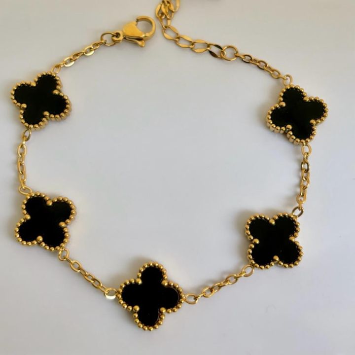Clover%20Leaf%20Chain%20Bracelet%20-%2018K%20Gold%20Plated%20Bracelet%20-%20Stainless%20Steel%20Bracelets%20-%20Anti%20Tarnish%20JeweIry%20-Imported%20Thai%20Quality%20Jewellery%20For%20Girls%20&%20Women%20-%20Image%205