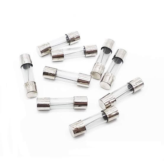 10Pcs%203.15A%20Slow%20Blow%20Fuse%203.15%20Amp%20%20Fuse%20T3.15AL250V%20250V%20Slow%20Acting%20Glass%20Fuse%205x20mm%20-%20Image%202