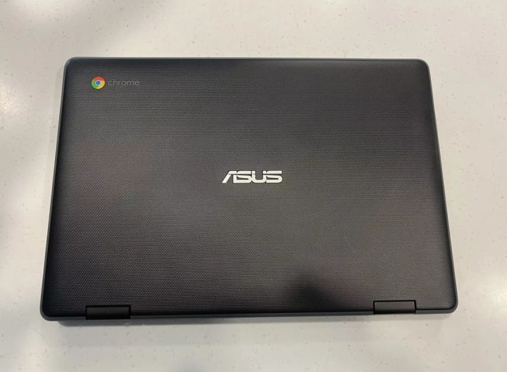 Asus%20Chromebook%20C204E%20-%20Intel%20Celeron%20Processor%20-%204GB%20Ram%20-%2032GB%20Storage%20-%2011.6"%20Screen%20-%20Playstore%20-%20Update%202029%20-%20Image%202