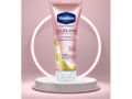Vaseline Gluta-Hya smooth Radiance Lotion 300ml. 