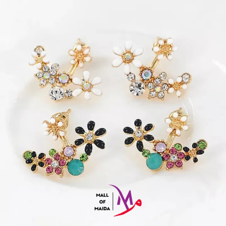 Cute%20Floral%20Stud%20Earrings%20-%20Image%202